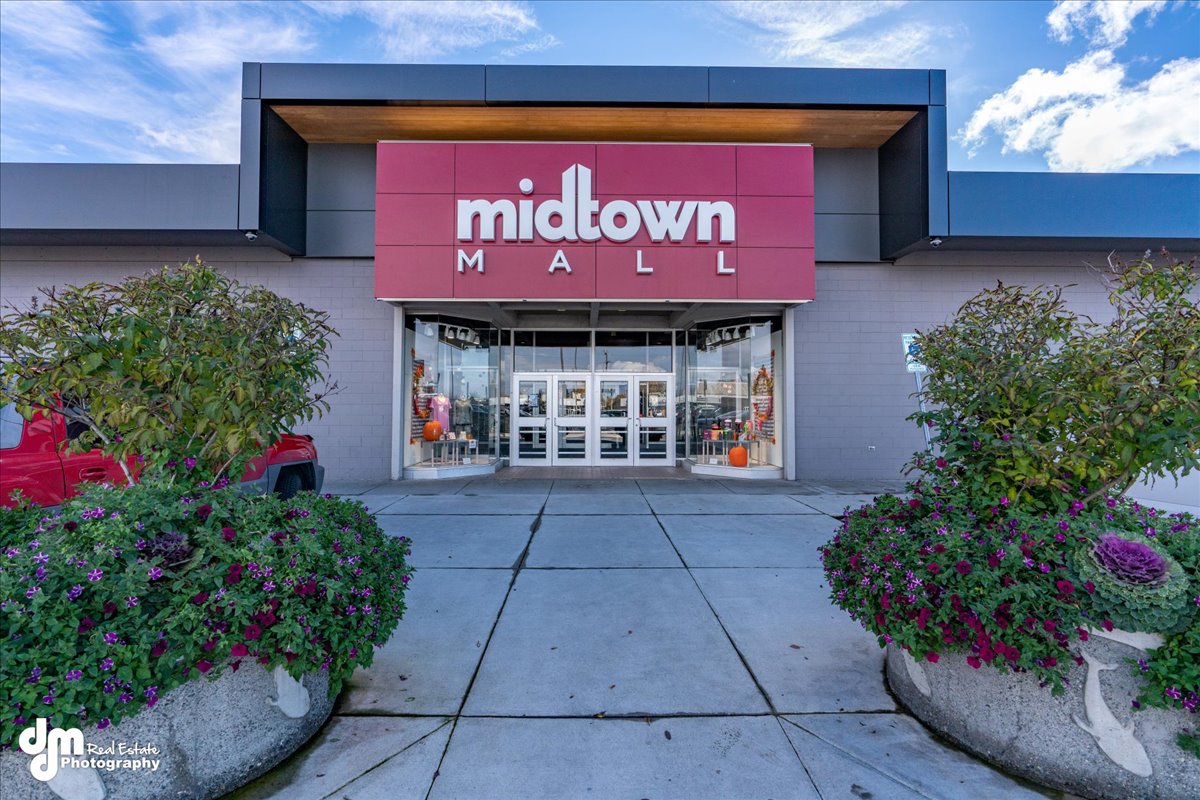 Midtown Mall Retail Space for Lease